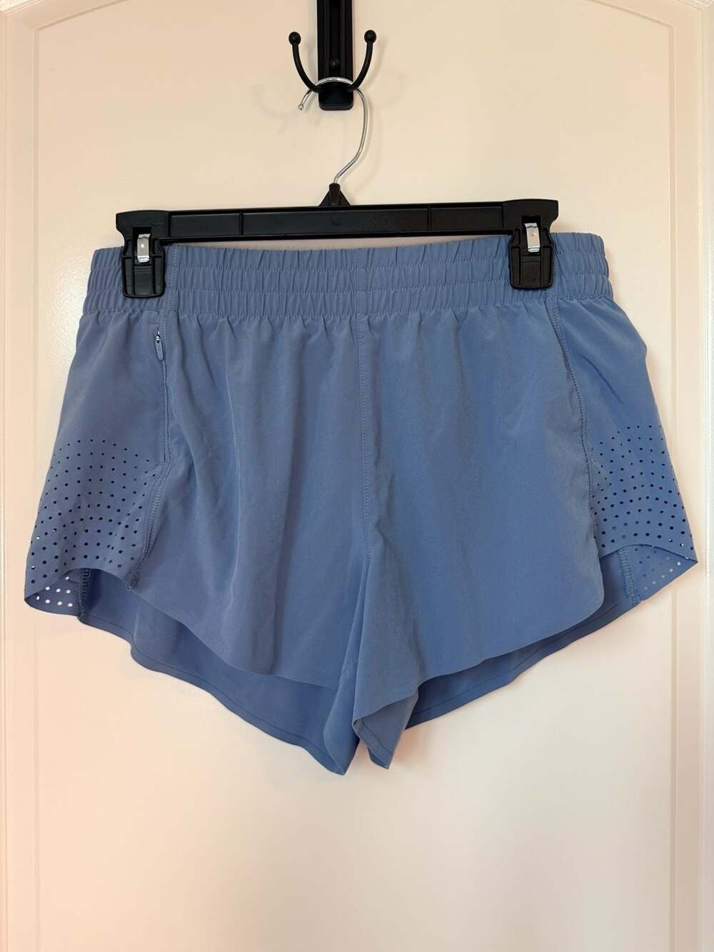 Athleta Hustle 3" Athletic Running Shorts in Blue Small